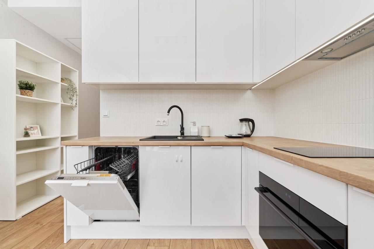 Apartment By The Oder River Wroclaw By Noclegi Renters エクステリア 写真